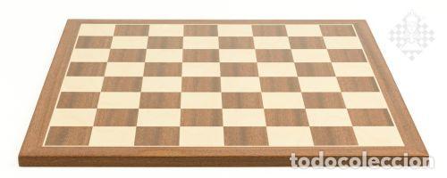 Coleccionismo deportivo: Ajedrez. Chess. Chessboard Mahogany Std., sq 50 mm - Foto 1