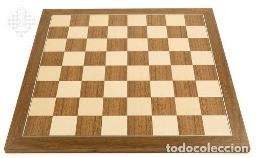 Coleccionismo deportivo: Ajedrez. Chess. Chessboard Nut-Maple, sq 50 mm - Foto 1