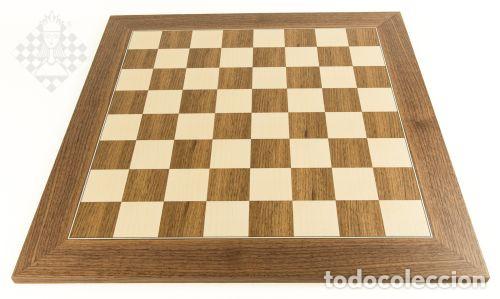 Coleccionismo deportivo: Ajedrez. Chess. Chessboard Nut-Maple, sq 60 mm - Foto 1
