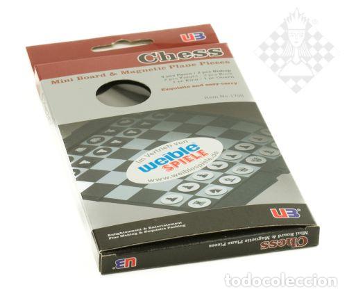 Coleccionismo deportivo: Ajedrez. Travel chess, magnetic, folding - Foto 3