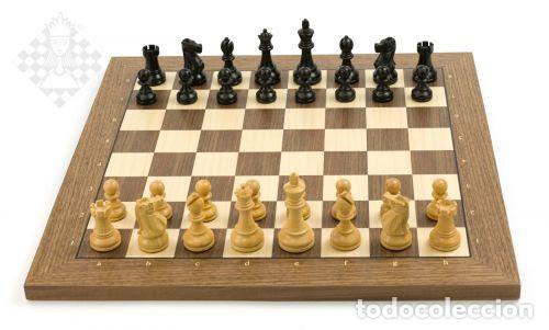 Coleccionismo deportivo: Ajedrez. Chess. Wireless e-board walnut - chessmen Classic with indices - Foto 1