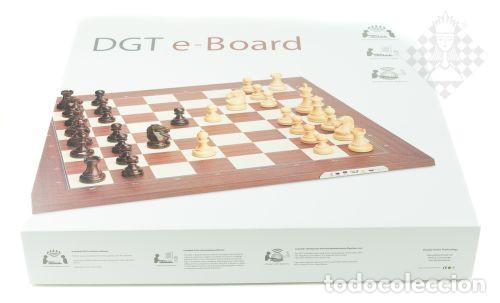 Coleccionismo deportivo: Ajedrez. Chess. USB e-board walnut - chessmen Royal with indices - Foto 4