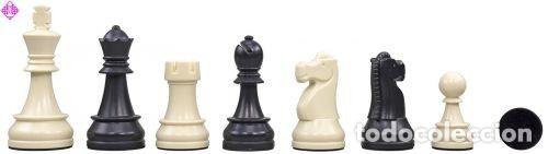 Coleccionismo deportivo: Ajedrez. Chess. DGT Pi with Smart Board (with indices) with plastic chessmen, cable, CD - Foto 2
