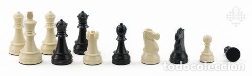 Coleccionismo deportivo: Ajedrez. Chess. DGT Smart Board without indices with chessmen plastic, cable and software - Foto 3