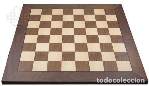 Coleccionismo deportivo: Ajedrez. Chess. Wireless e-board walnut - without chessmen no indices - Foto 1