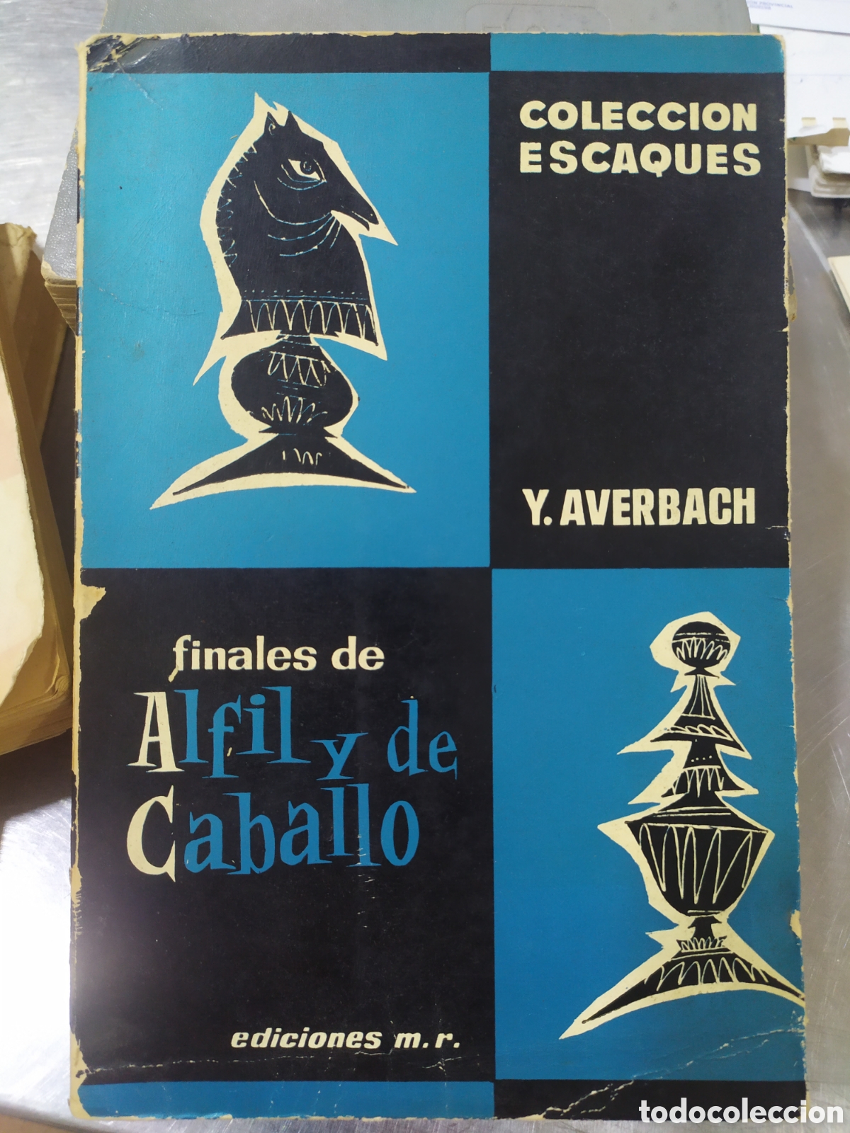 Coleccionismo deportivo: Finales de alfil y de caballo de Y. Averbach - Colecci&oacute;n Escaques 1966 - Foto 1