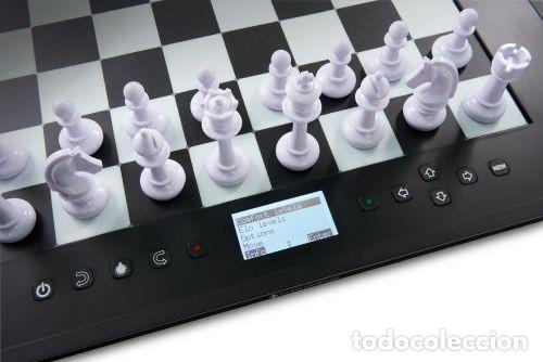 Coleccionismo deportivo: Ajedrez. Millennium The King Competition chess computer OFERTA!!! - Foto 3