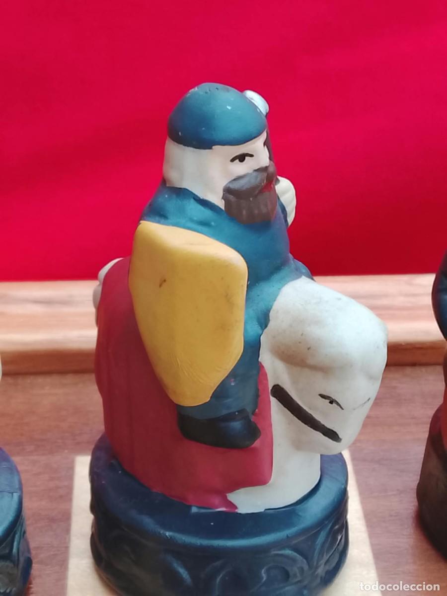 Coleccionismo deportivo: AJEDREZ MEDIEVAL- TABLERO CAJA - Foto 8
