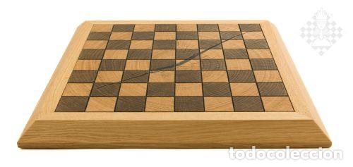 Coleccionismo deportivo: Ajedrez. Schach. Chessboard with secret compartment