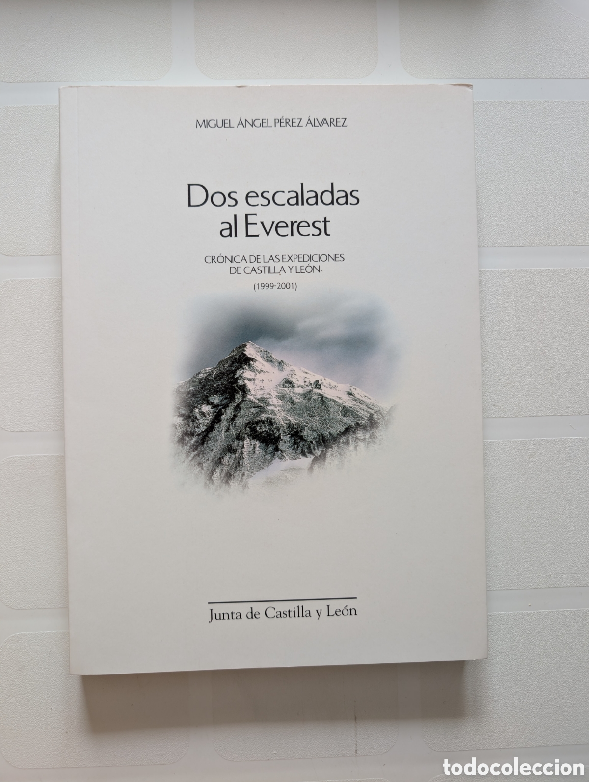 Libros antiguos: Dos escaladas al Everest - Foto 1