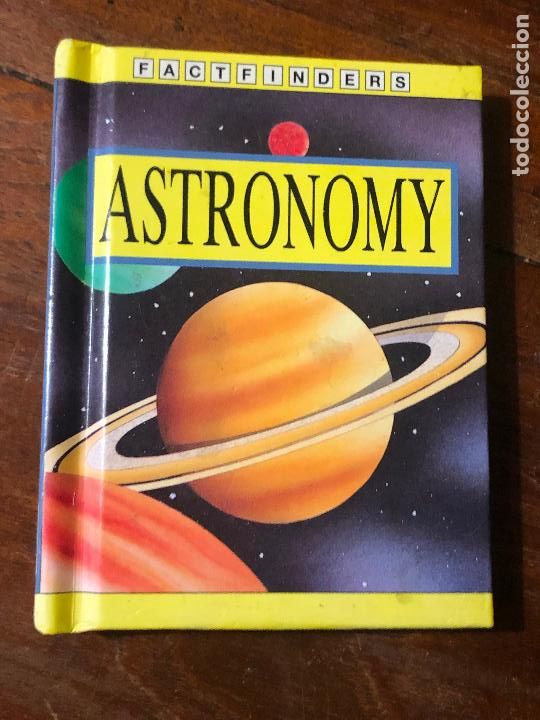 Libros antiguos: astronomy factfinders - Foto 1