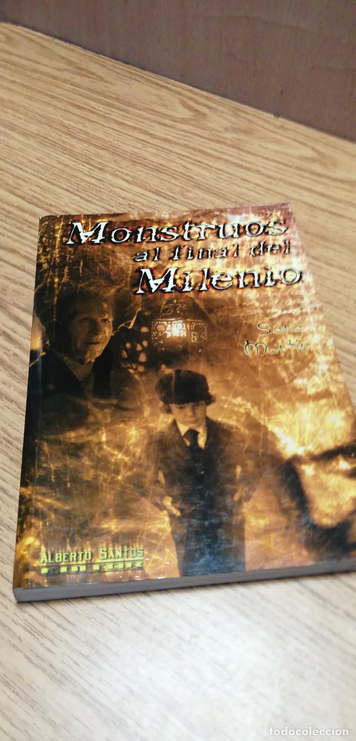 Libros antiguos: MONSTRUOS AL FINAL DEL MILENIO - Foto 1