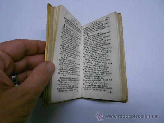 Libros antiguos: LIBRO EN PERGAMINO HORACIO OPERA HACIA 1750, 2 HOJAS , 234 PP. 8X14 CMS - Foto 4