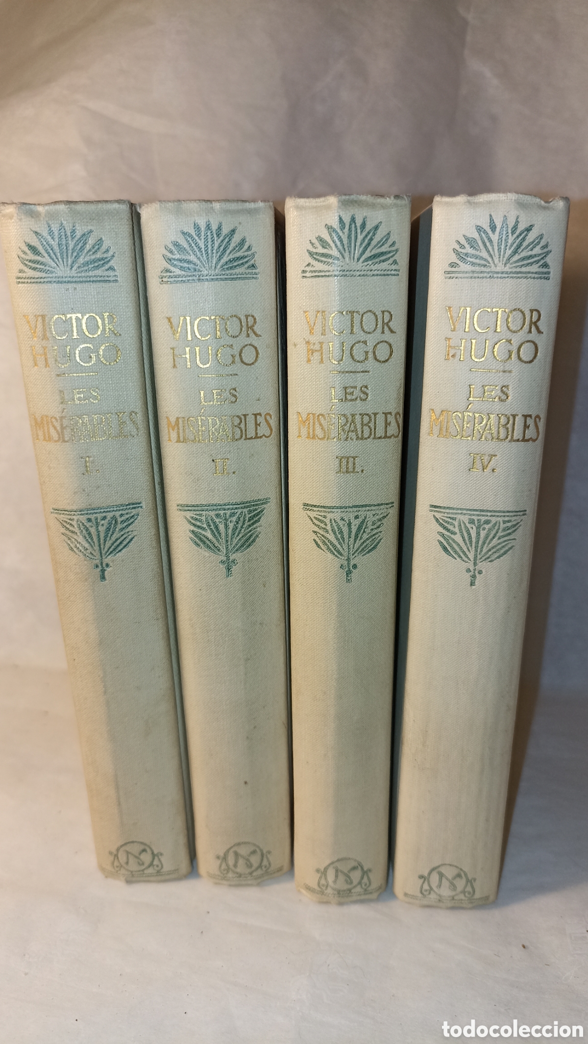 Libros antiguos: Set Antiguo &rdquo;Les Mis&eacute;rables&rdquo; - Victor Hugo (4 Tomos) - &Eacute;ditions Nelson