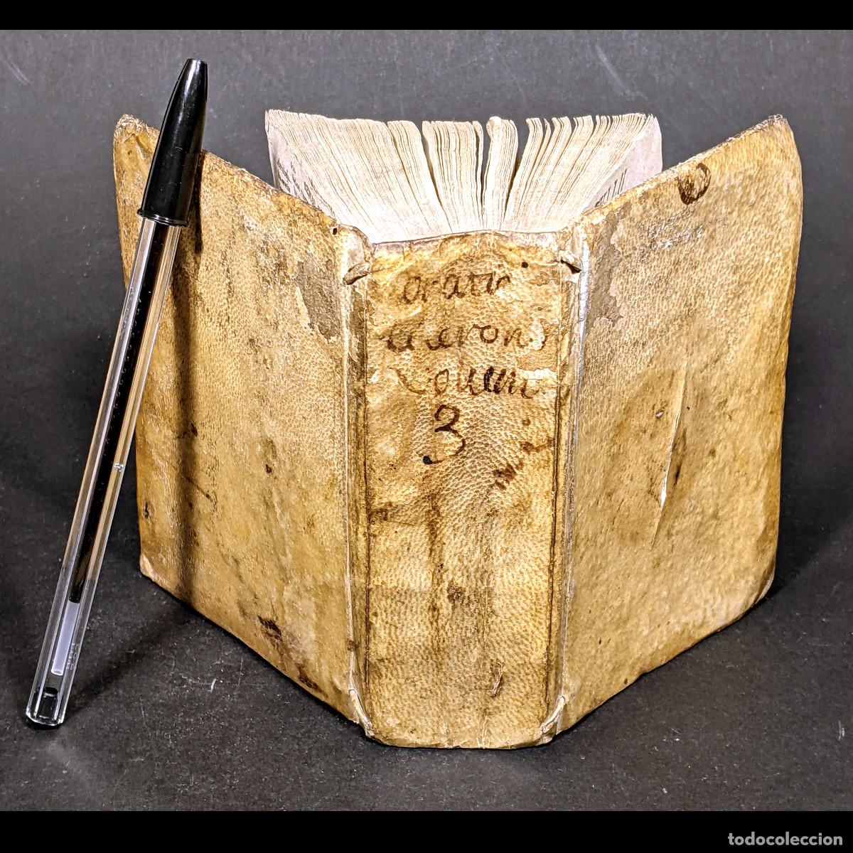 Libros antiguos: A&ntilde;o 1663 Cicer&oacute;n en miniatura Rar&iacute;simo Discursos Roma Pergamino Ciceronis 12 cm