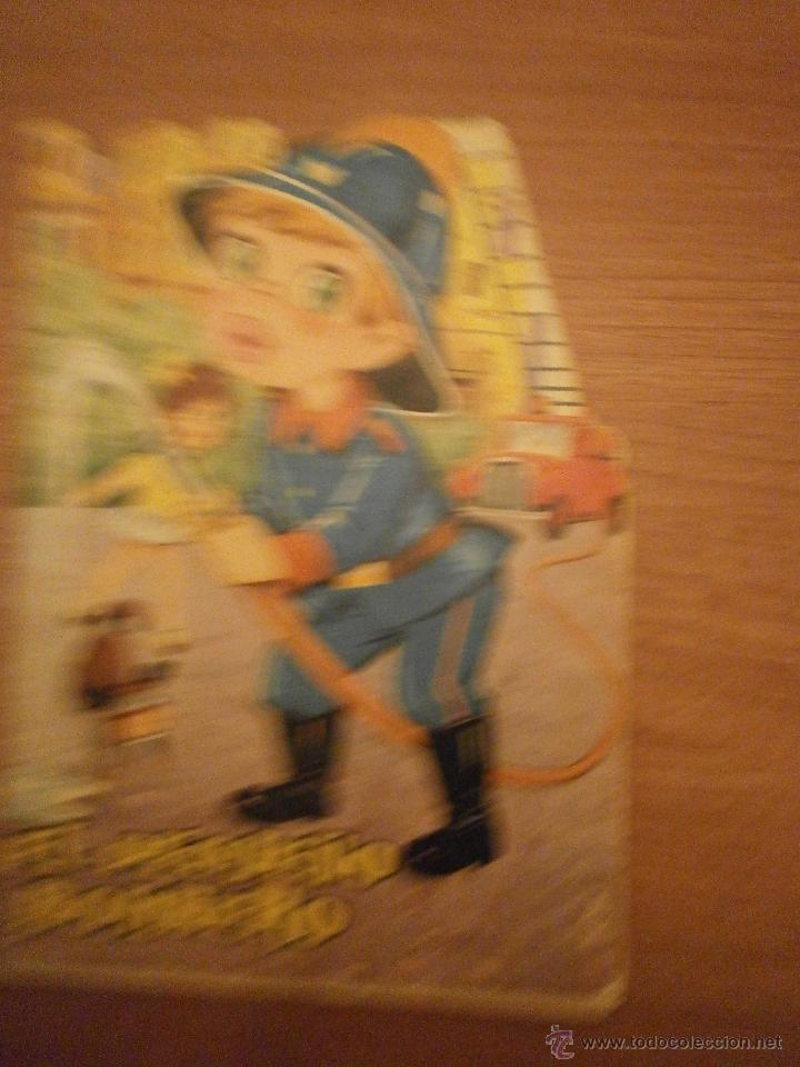 Libros antiguos: CUENTO TROQUELADO  EL PEQUE&Ntilde;O BOMBERO N&ordm; 91 - Foto 1