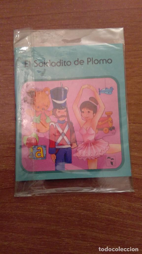 Libros antiguos: MINI CUENTO , EL SOLDADITO DE PLOMO - Foto 1