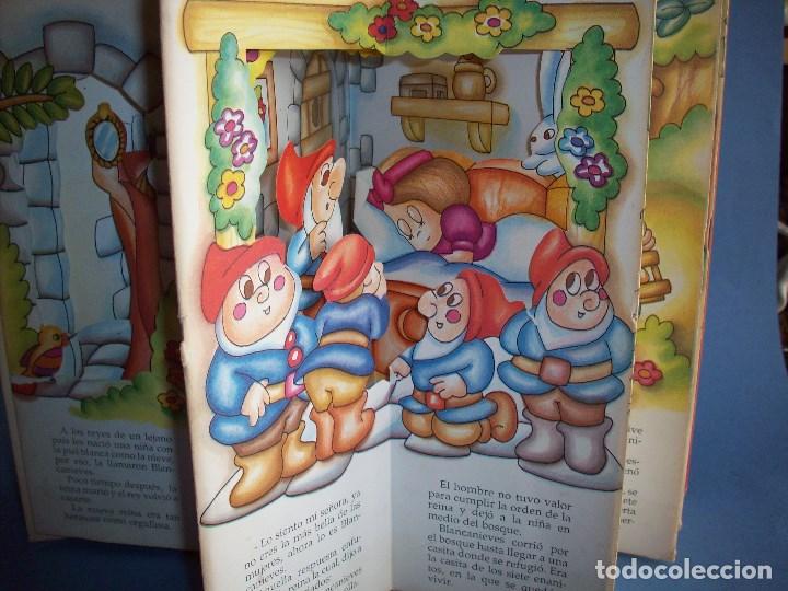 Libros antiguos: diorama blancanieves y los siete enanitos - Foto 2