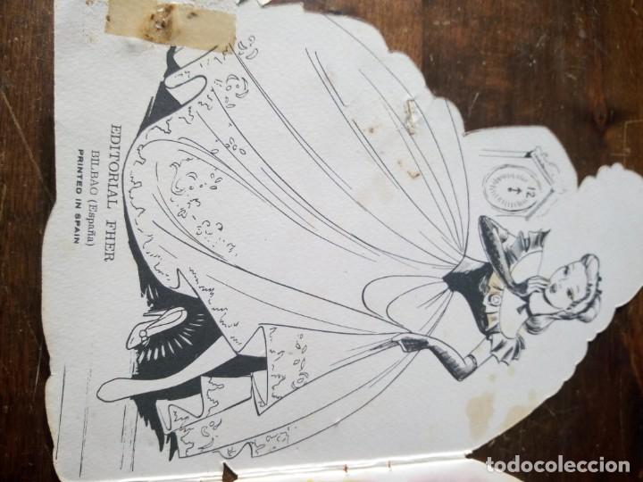 Libros antiguos: Cuento troquelado La Cenicienta. - Foto 2