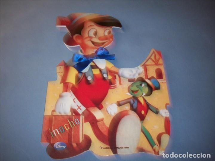Libros antiguos: cuento troquelado disney pinocho - Foto 1