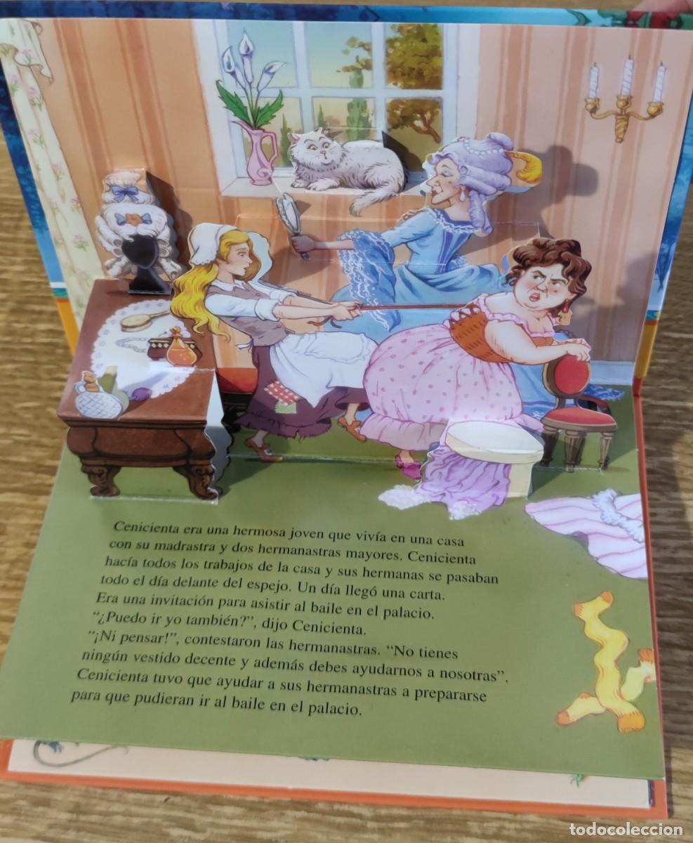 Libros antiguos: Cuento pop up cl&aacute;sicos - Cenicienta (2011) Ediciones Salda&ntilde;a - Foto 2