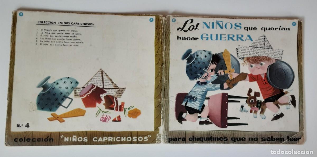 Libros antiguos: LOS NI&Ntilde;OS QUE QUER&Iacute;AN HACER LA GUERRA, CUENTO DESPLEGABLE, EN CART&Oacute;N, EDITORIAL MOLINO.