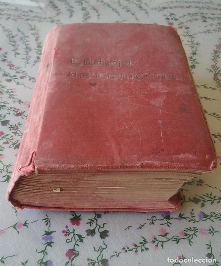 Libros antiguos: CODIGO DE COMERCIO CODIGOS Y LEYES ANOTADOS DE 1920 - Foto 2