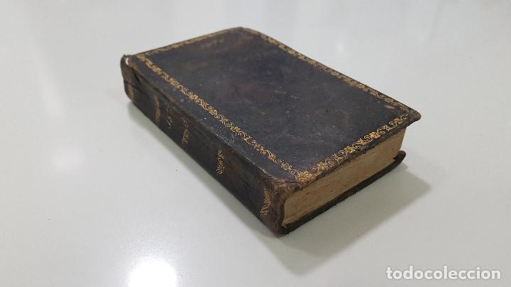 Old books: CALENDARIO MANUAL Y GUIA DE FORASTEROS EN MADRID 1825. ESTADO MILITAR DE ESPA&Ntilde;A 1825. IMPRENTA REAL