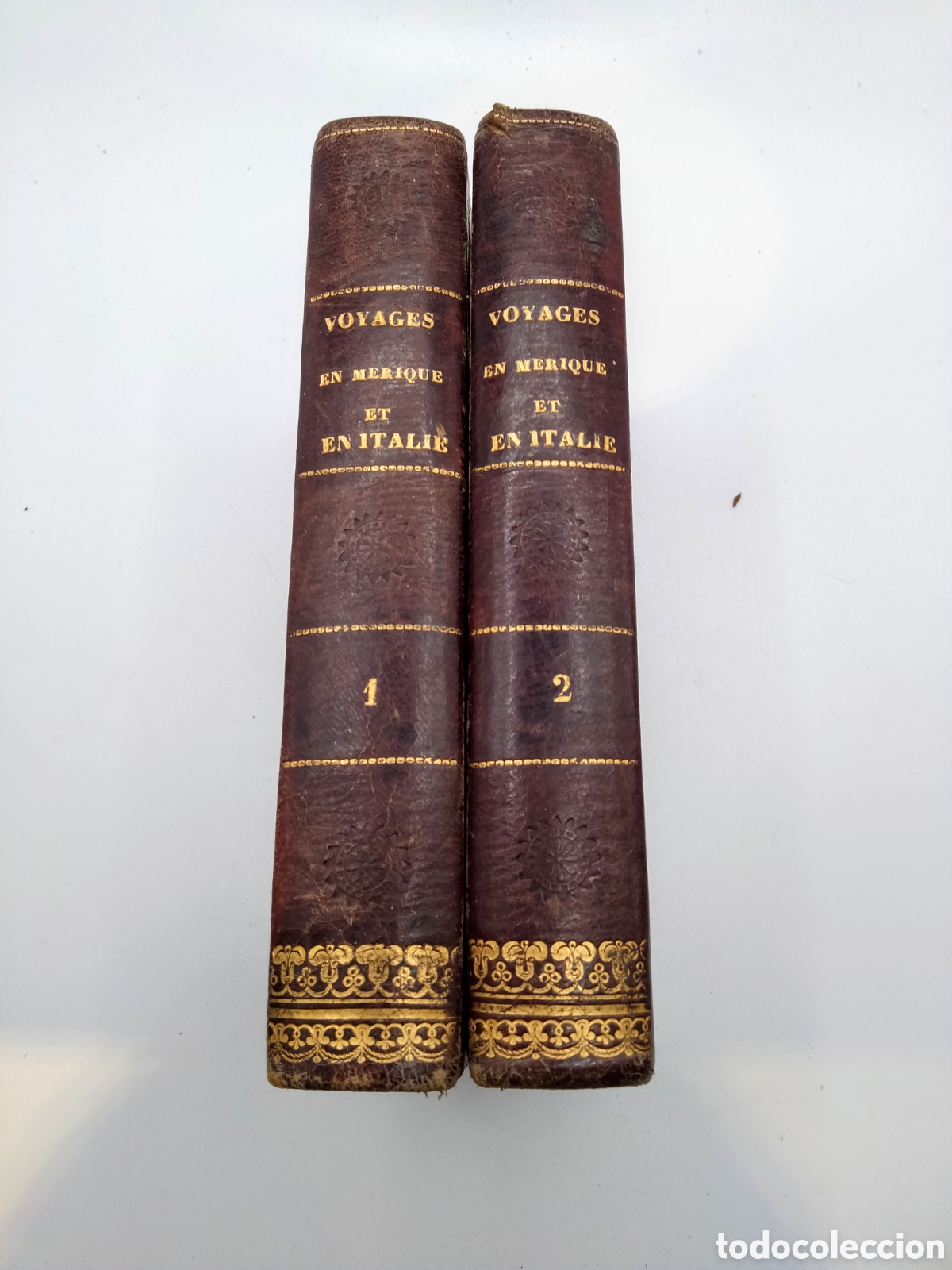 Libros antiguos: CHATEAUBRIAND - VOYAGES EN AM&Eacute;RIQUE ET EN ITALIE (2 TOMOS) - ED. POURRAT FR&Egrave;RES, 1837. PIEL.