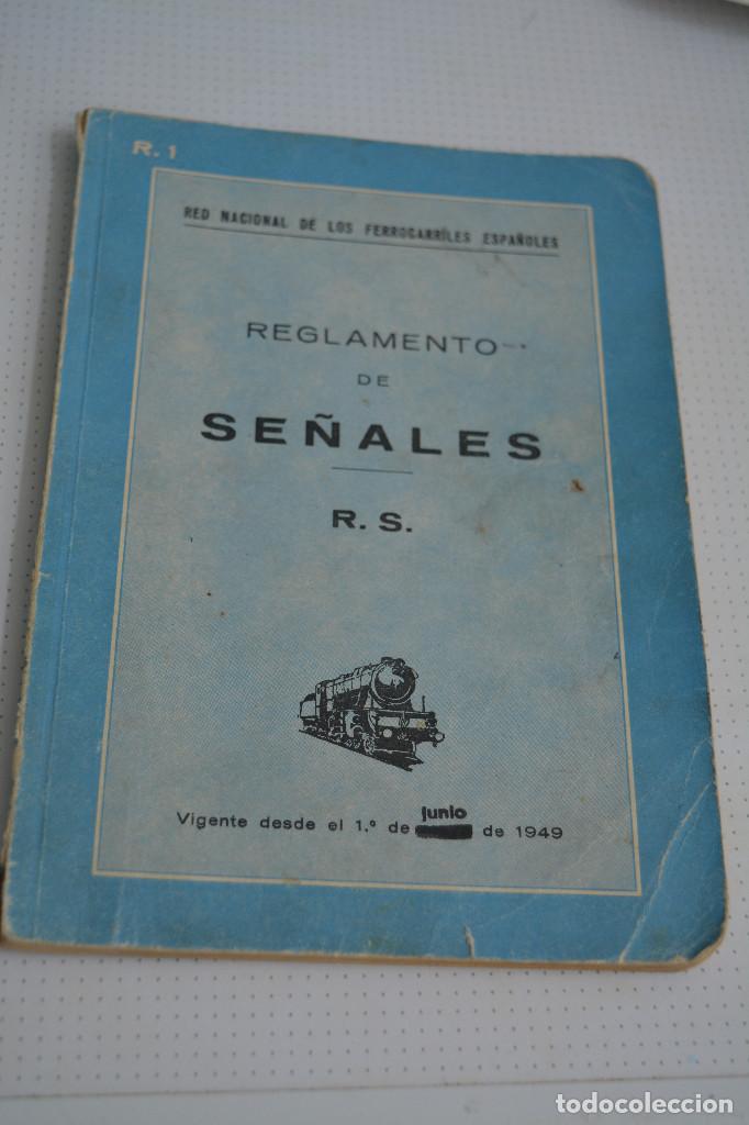 Libros antiguos: reglamento se&ntilde;ales renfe 1949 - Foto 1