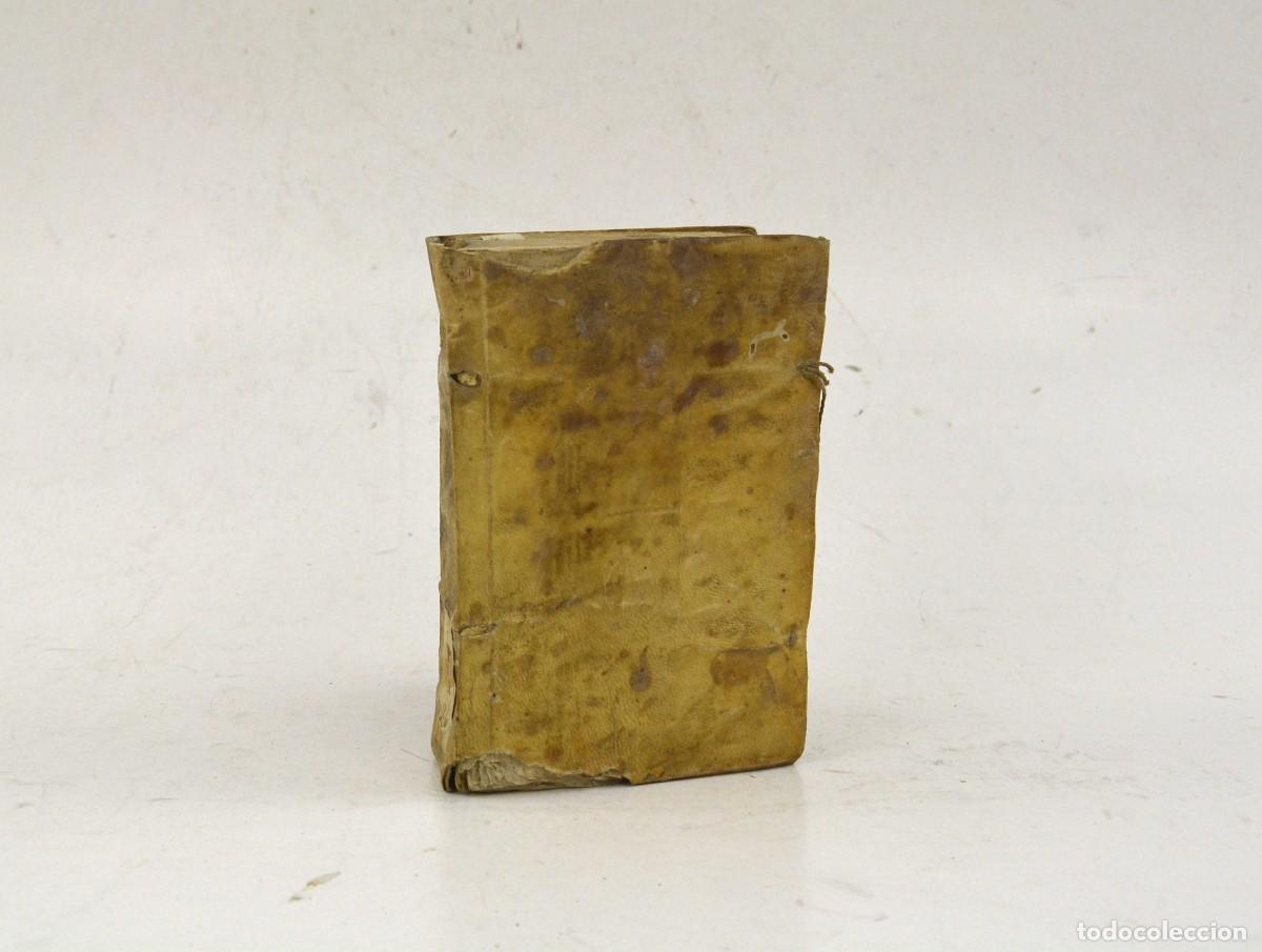 Libros antiguos: Bibliotheca musarum, 1681, Antonio Lacaballeria, Barcinone. 15,5x12cm