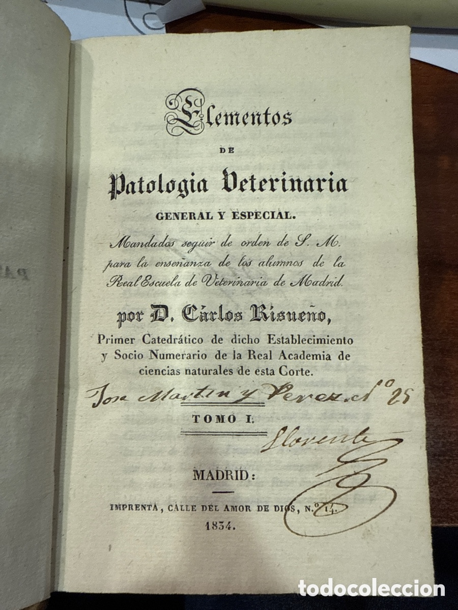 Antiquarische B&uuml;cher: RISUE&Ntilde;O, Carlos. Elementos de patolog&iacute;a veterinaria general y especial...