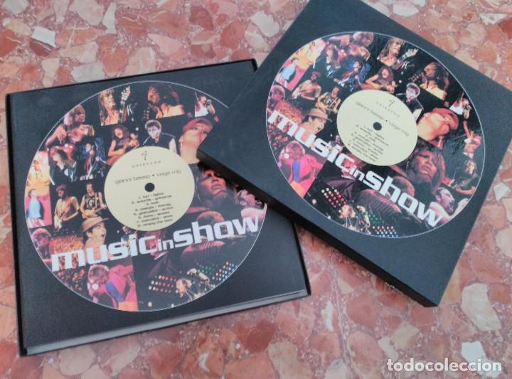 Libros antiguos: LIBRO MUSIC IN SHOW (LIBRO IMPORTACION) - Foto 1