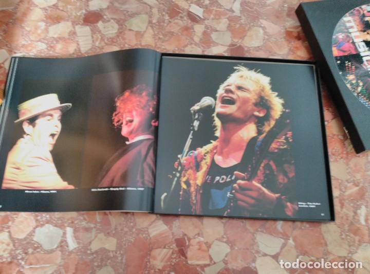 Libros antiguos: LIBRO MUSIC IN SHOW (LIBRO IMPORTACION) - Foto 2