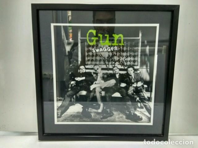 Libri antichi: Autogrago/Autograph Vinilo: Disco del grupo escoces GUN - Swagger autografiado (1994) - GUN