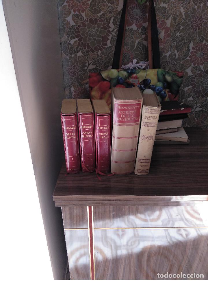 Libros antiguos: OBRAS SELECTAS MORRIS WEST 3 TOMOS - Foto 1