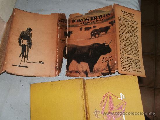 Libros antiguos: TOROS BRAVOS - TOM LEA - Foto 1