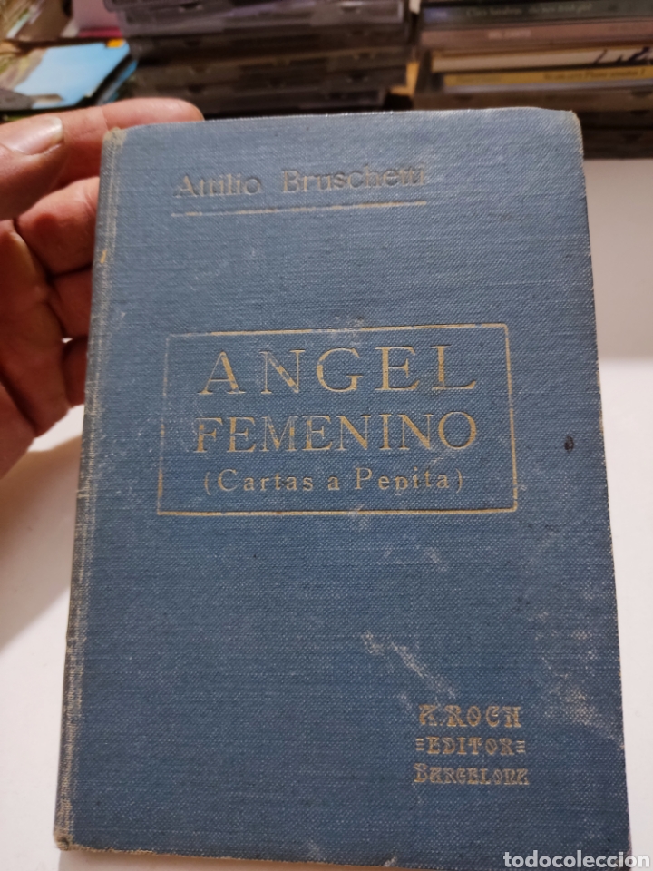 ángel femenino