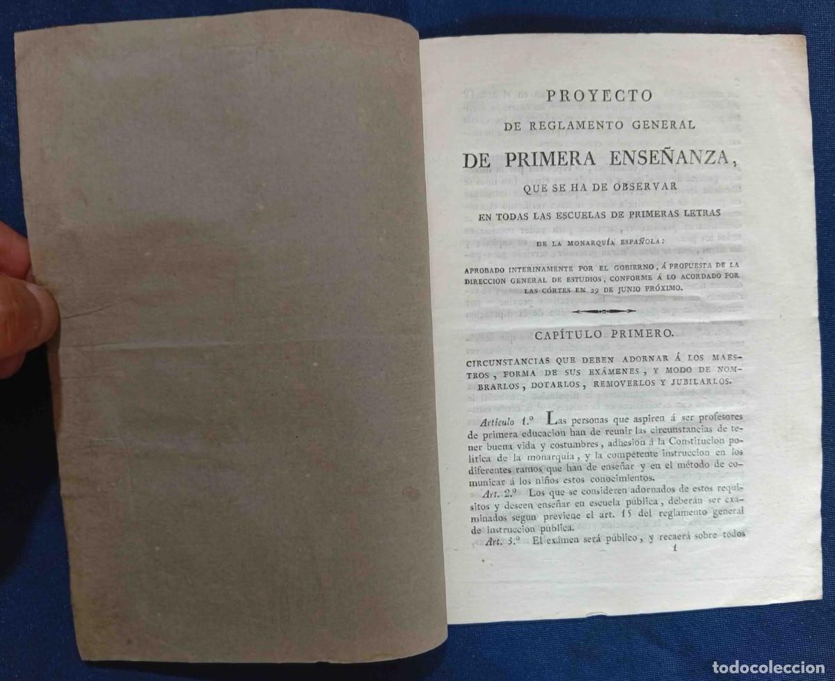 Libros antiguos: PROYECTO DE REGLAMENTO DE PRIMERA ENSE&Ntilde;ANZA... LAS ESCUELAS DE PRIMERAS LETRAS. MADRID, 1822.