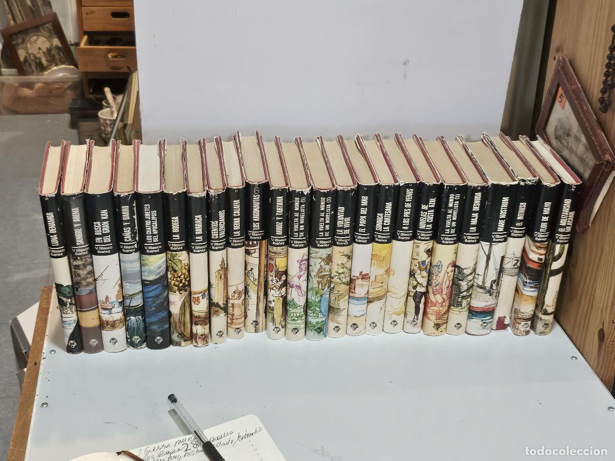 Libros antiguos: 24 libros de novelas varias - Foto 1