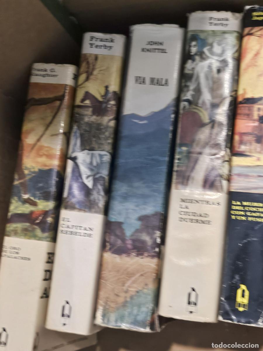 Libros antiguos: 34 libros de novelas varias - Foto 2