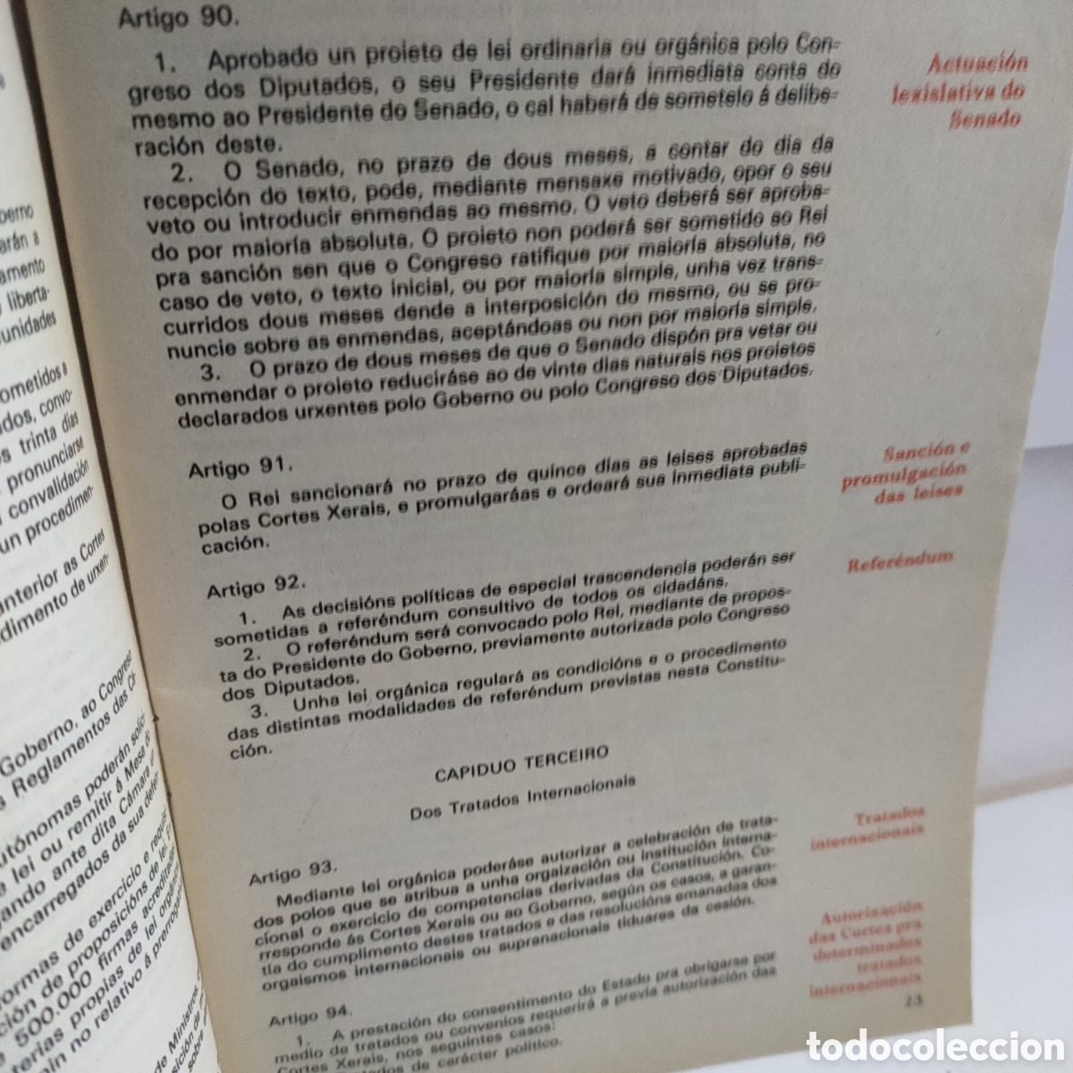Libros antiguos: Constitucion espa&ntilde;ola. Aprobada polas cortes de 1978. - Foto 4