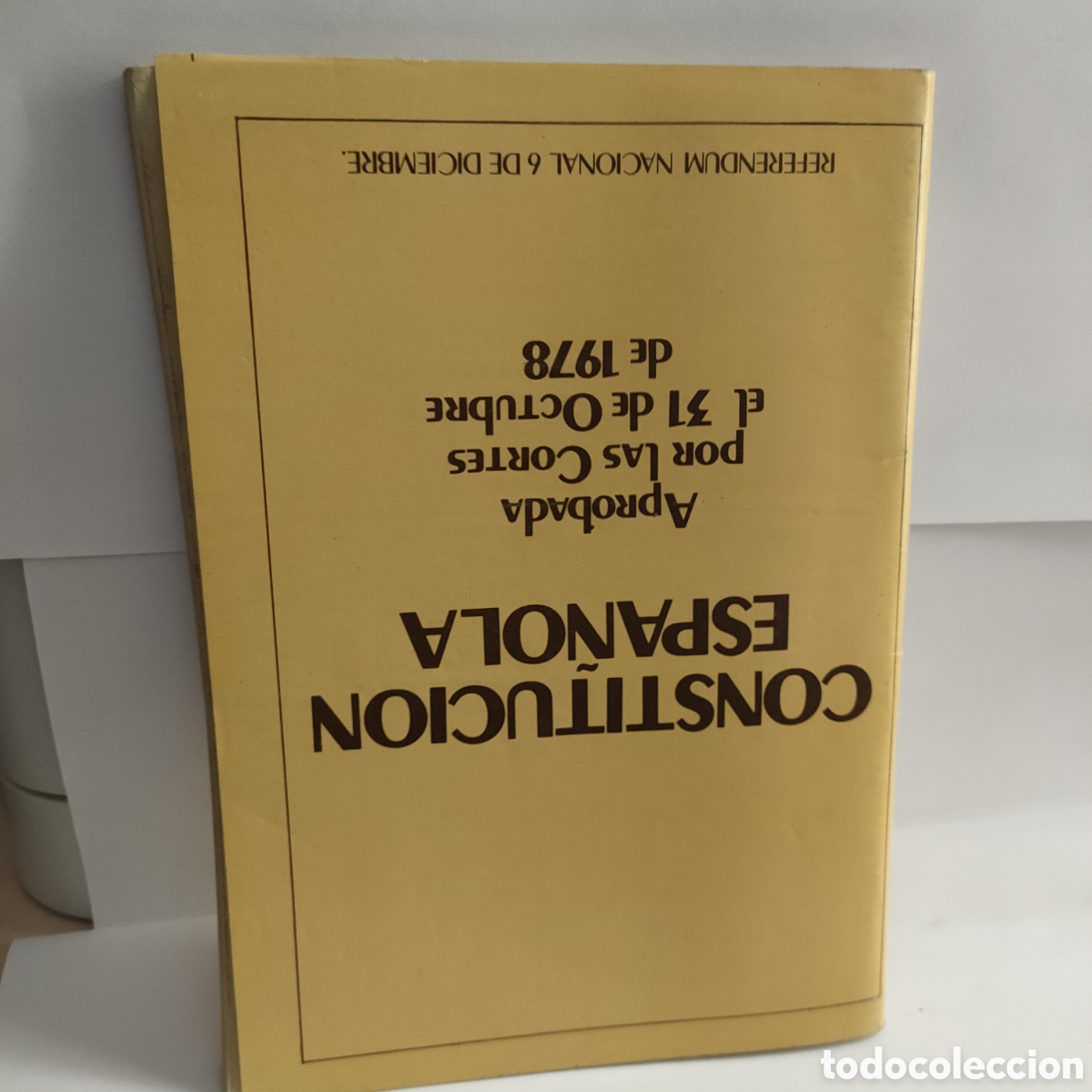 Libros antiguos: Constitucion espa&ntilde;ola. Aprobada polas cortes de 1978. - Foto 5