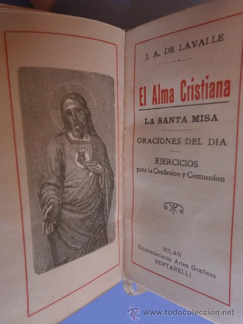 Libros antiguos: BONITO LIBRO RECORDATORIO DE 1&ordf; COMUNION DE NACAR - Foto 2