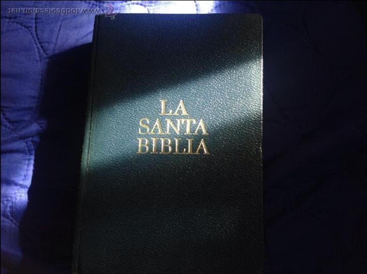 Libros antiguos: La Santa Biblia - Foto 1