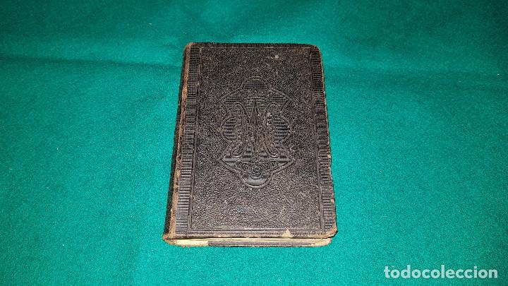 Libros antiguos: DEVOCIONARIO LA AZUCENA (1879) - Foto 1