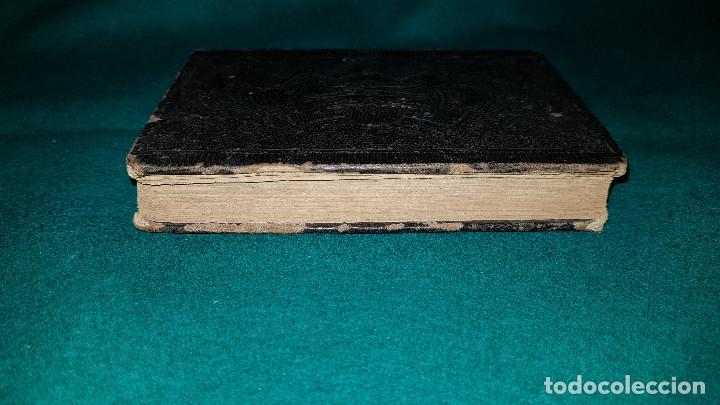 Libros antiguos: DEVOCIONARIO LA AZUCENA (1879) - Foto 8