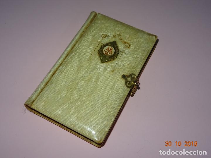 Libros antiguos: Antiguo Devocionario de la Juventud RAMILLETE DE FLORES DIVINAS - Barcelona A&ntilde;o 1932