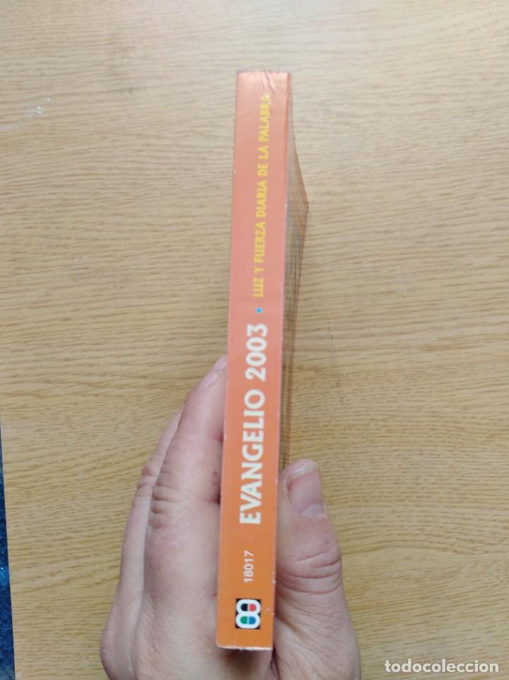 Libros antiguos: Evangelio 2003 - Foto 2