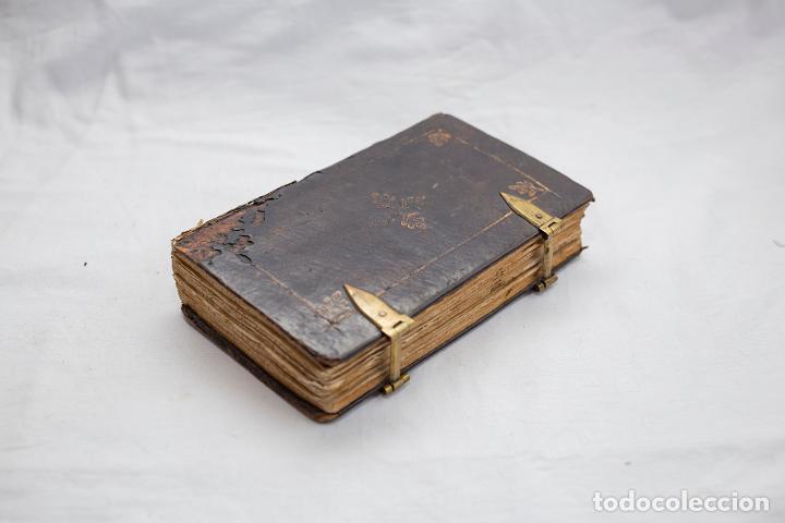 Libros antiguos: Misal antiguo lat&iacute;n y castellano